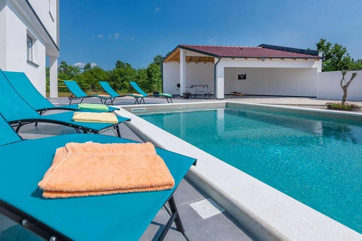 Villa Rovena, A Modern And Luxurious Istrian Villa Juršići 0*,