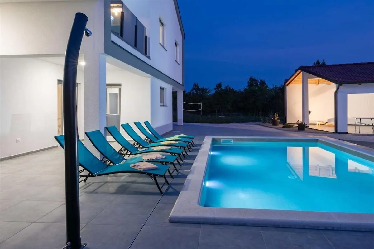 Villa Rovena, A Modern And Luxurious Istrian Villa Juršići Horvátország
