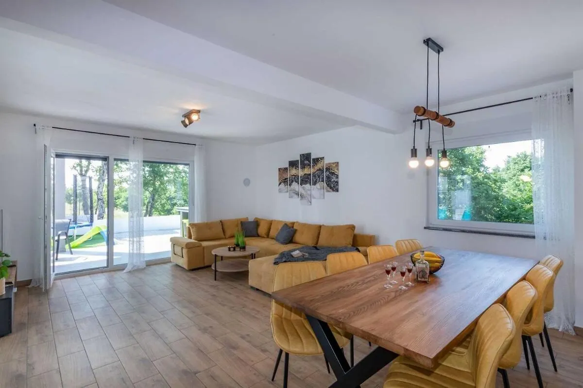 Villa Rovena, A Modern And Luxurious Istrian Villa Juršići